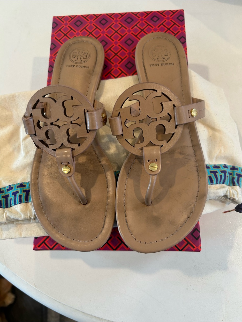 Tory Burch Miller Logo Thong Sandals in Light Makeup. Size 8.